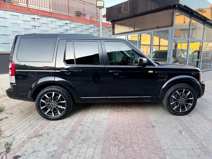 Land Rover Discovery 4 2012 photo 4
