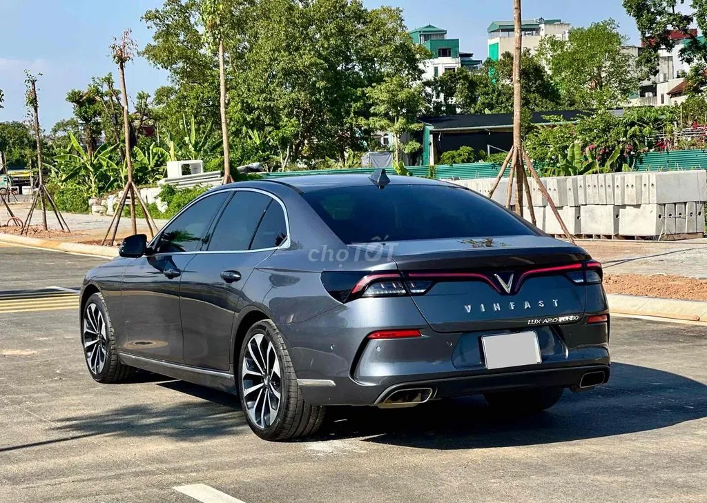 Vinfast Lux A2.0 2019 photo 2