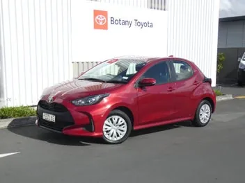 Toyota Yaris 2022 photo 2