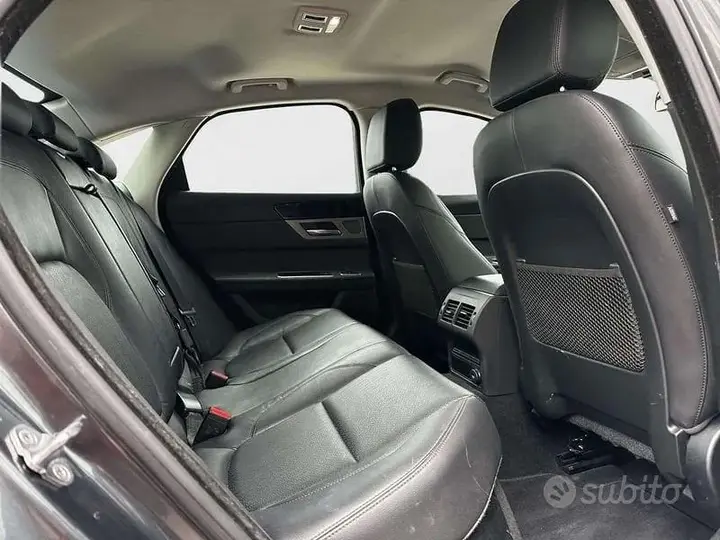 Jaguar Xf 2017 photo 5