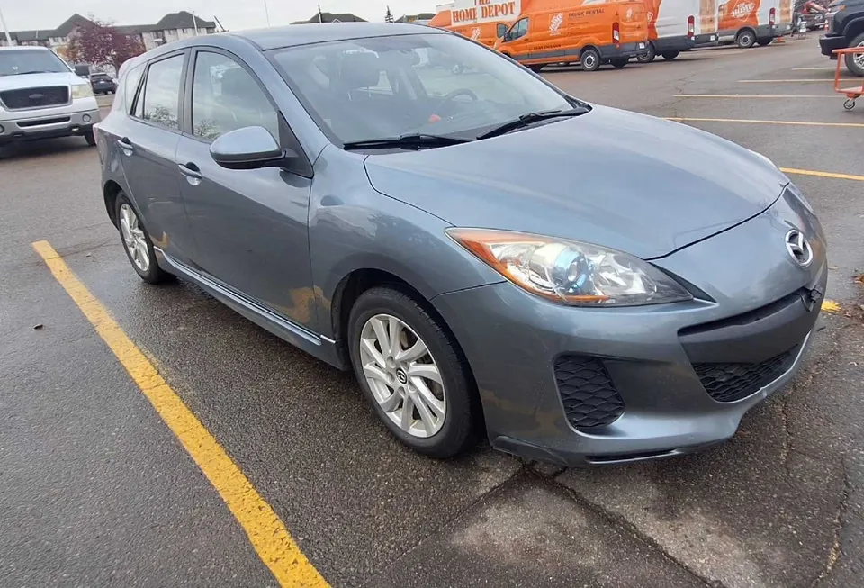 Mazda 3 Hatchback 2017 photo 2