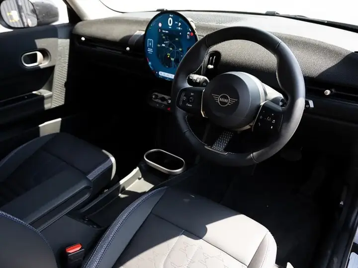 Mini Cooper 2025 photo 3