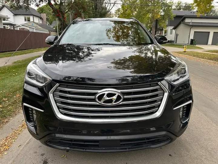 Hyundai Santa Fe 2018 photo 2