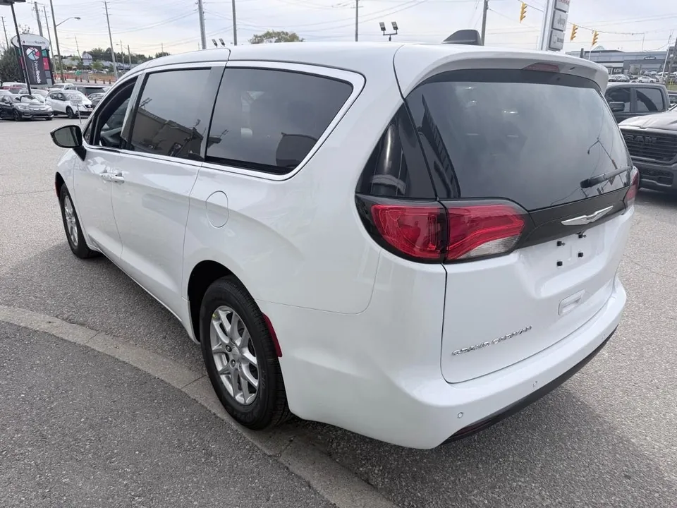 Chrysler Grand Caravan 2027 photo 4