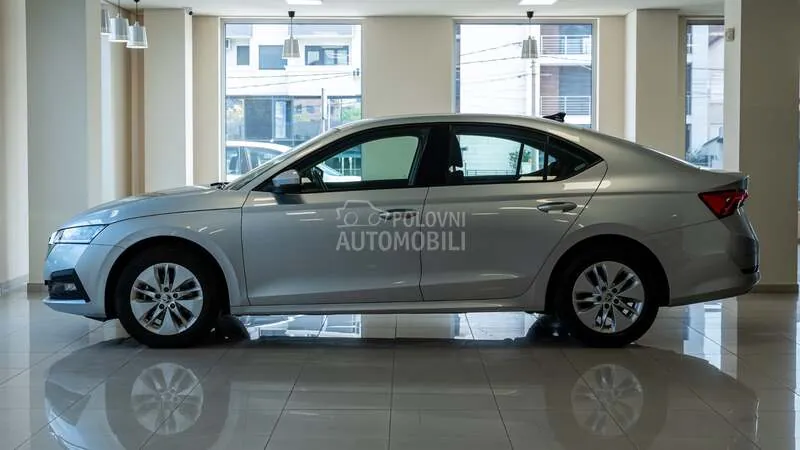 Skoda Octavia 2023 photo 2
