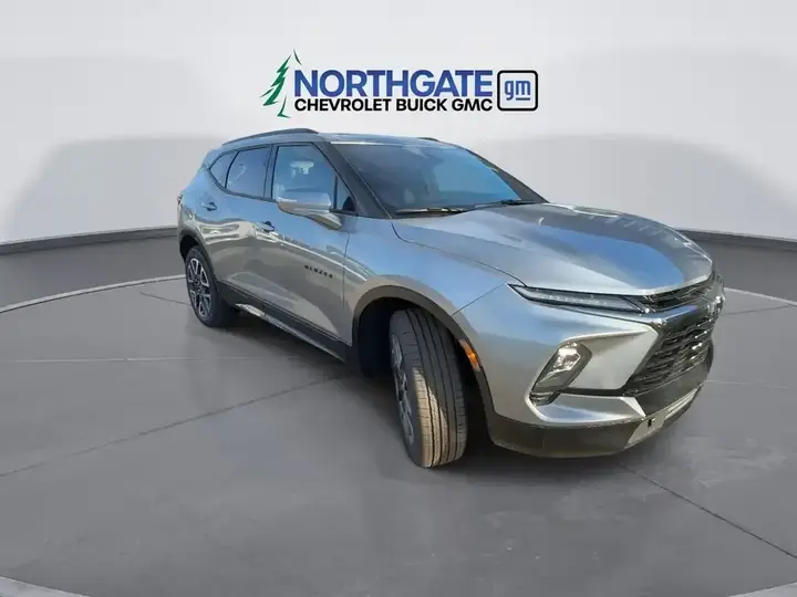 Chevrolet Blazer 2026 photo 2
