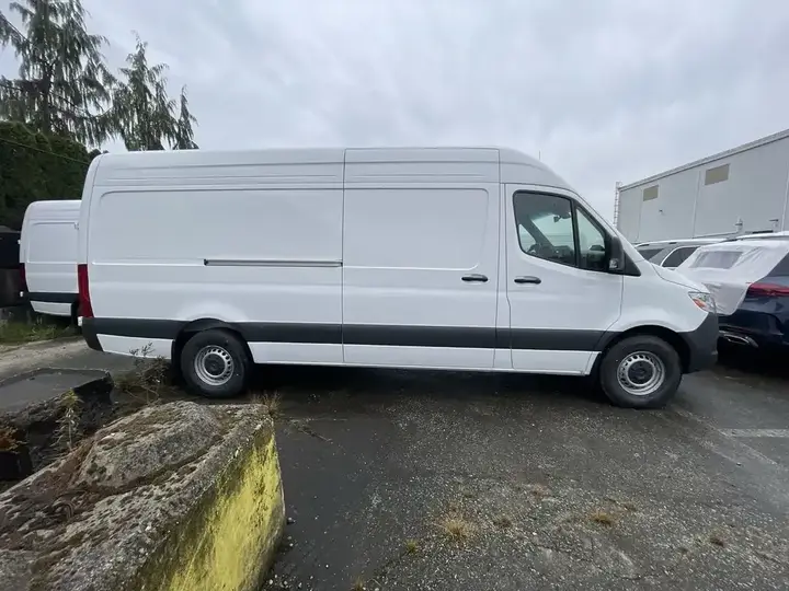 Mercedes-Benz Sprinter 2500 2026 photo 4