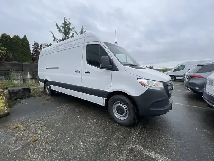 Mercedes-Benz Sprinter 2500 2026 photo 2