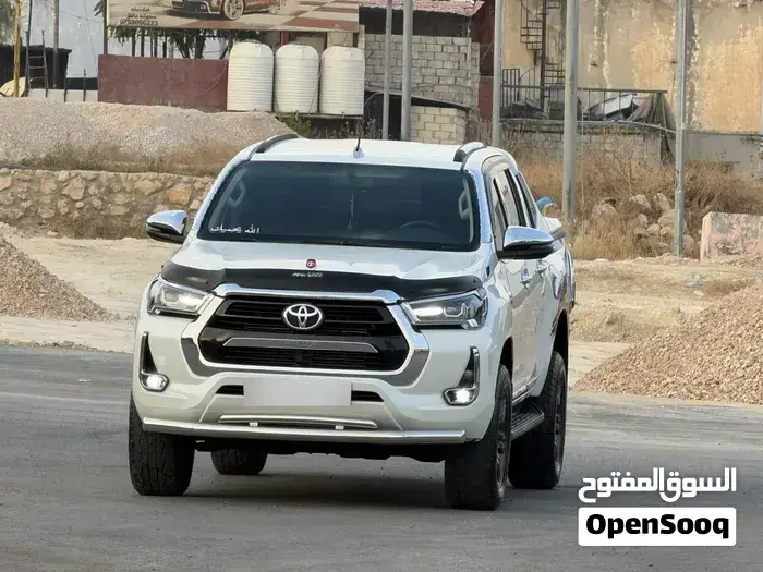 Toyota Hilux 2022 photo 2