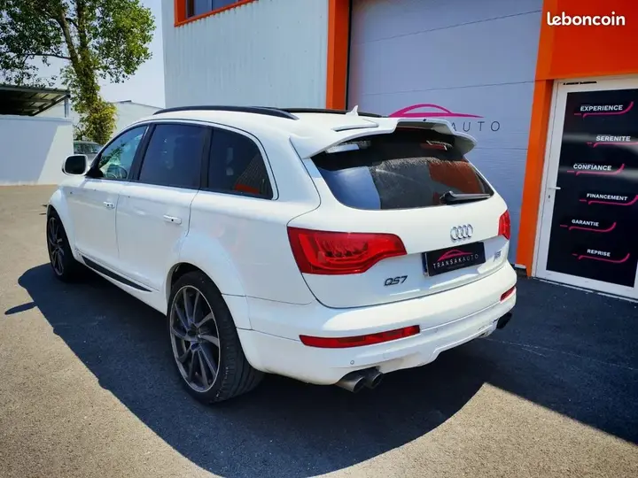 Audi Q7 2012 photo 3