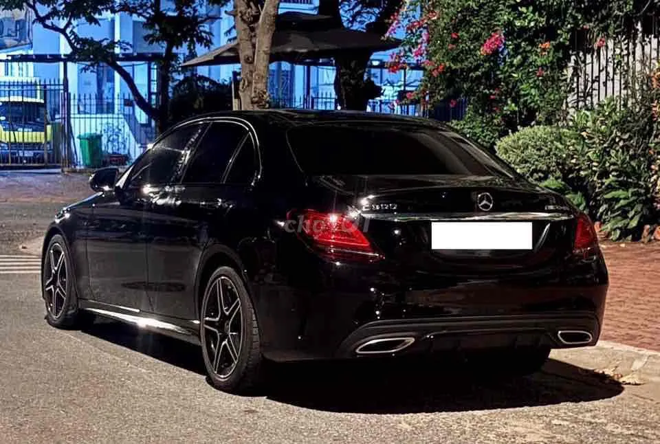 Mercedes-Benz C300 2019 photo 3