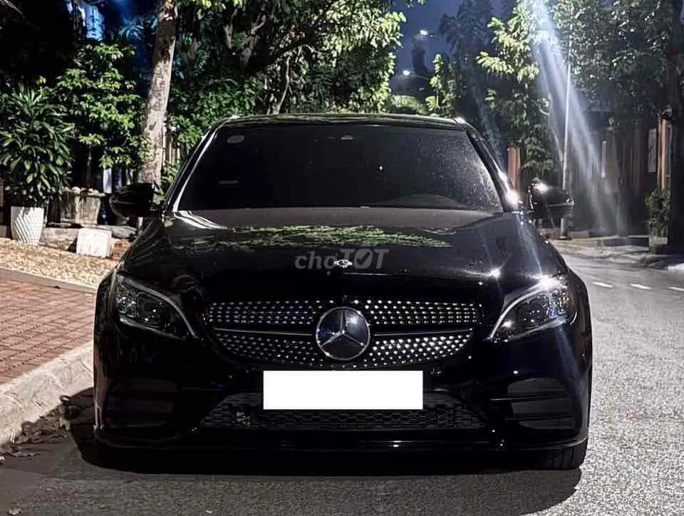 Mercedes-Benz C300