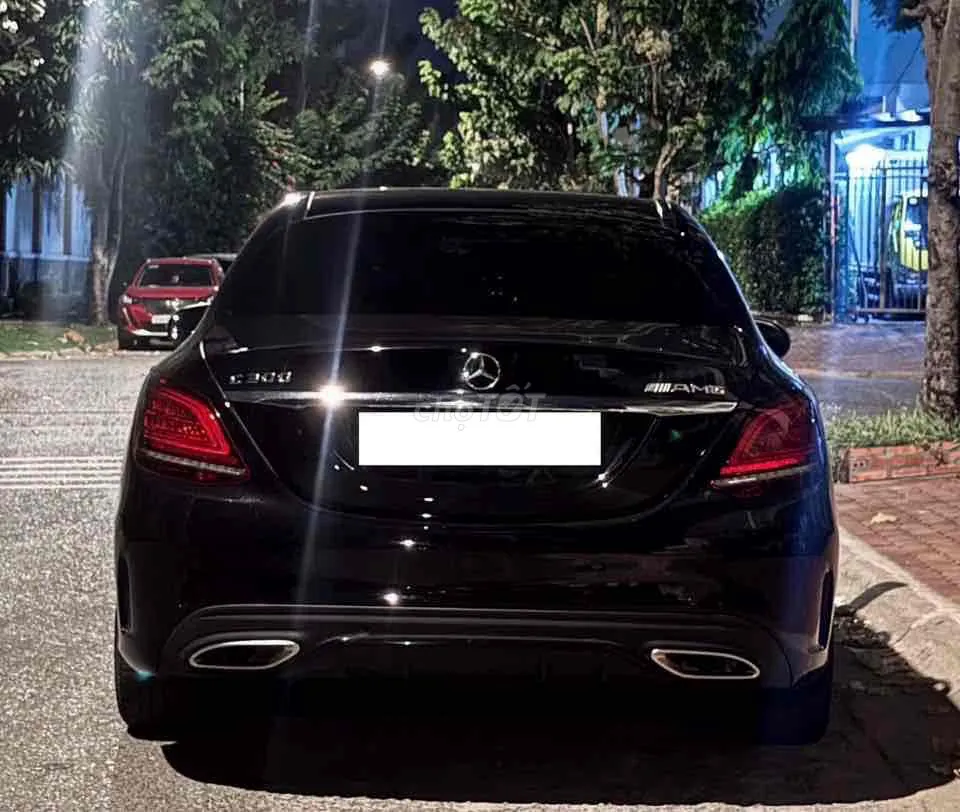 Mercedes-Benz C300 2019 photo 4