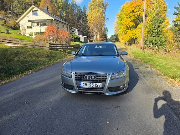Audi A5 2009 photo 2