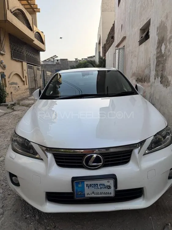 Lexus Ct200H