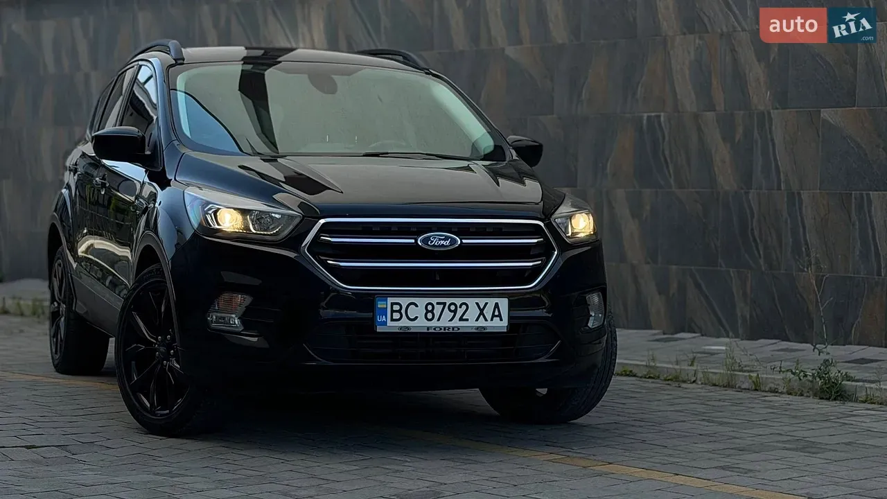 Ford Escape 2018 photo 2