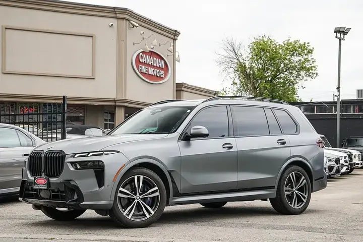 BMW X7 2023 photo 2