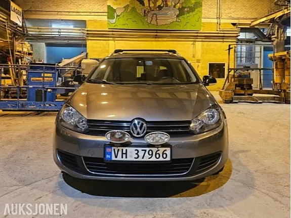 Volkswagen Golf 2012 photo 2
