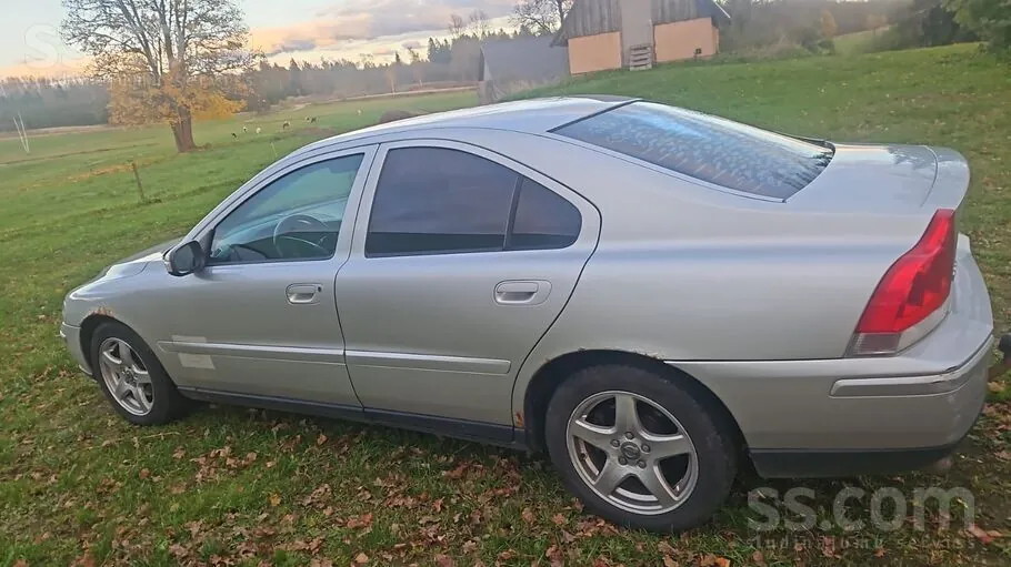 Volvo S60 2008 photo 3