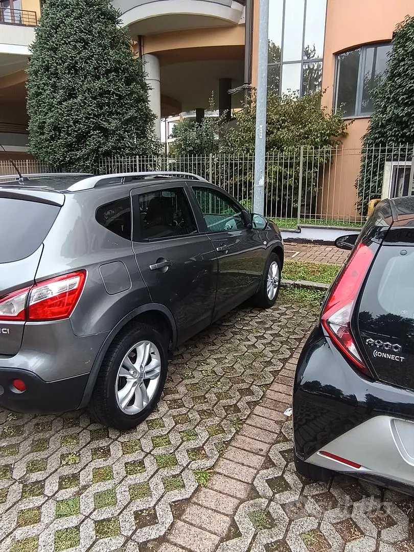 Nissan Qashqai 2012 photo 4