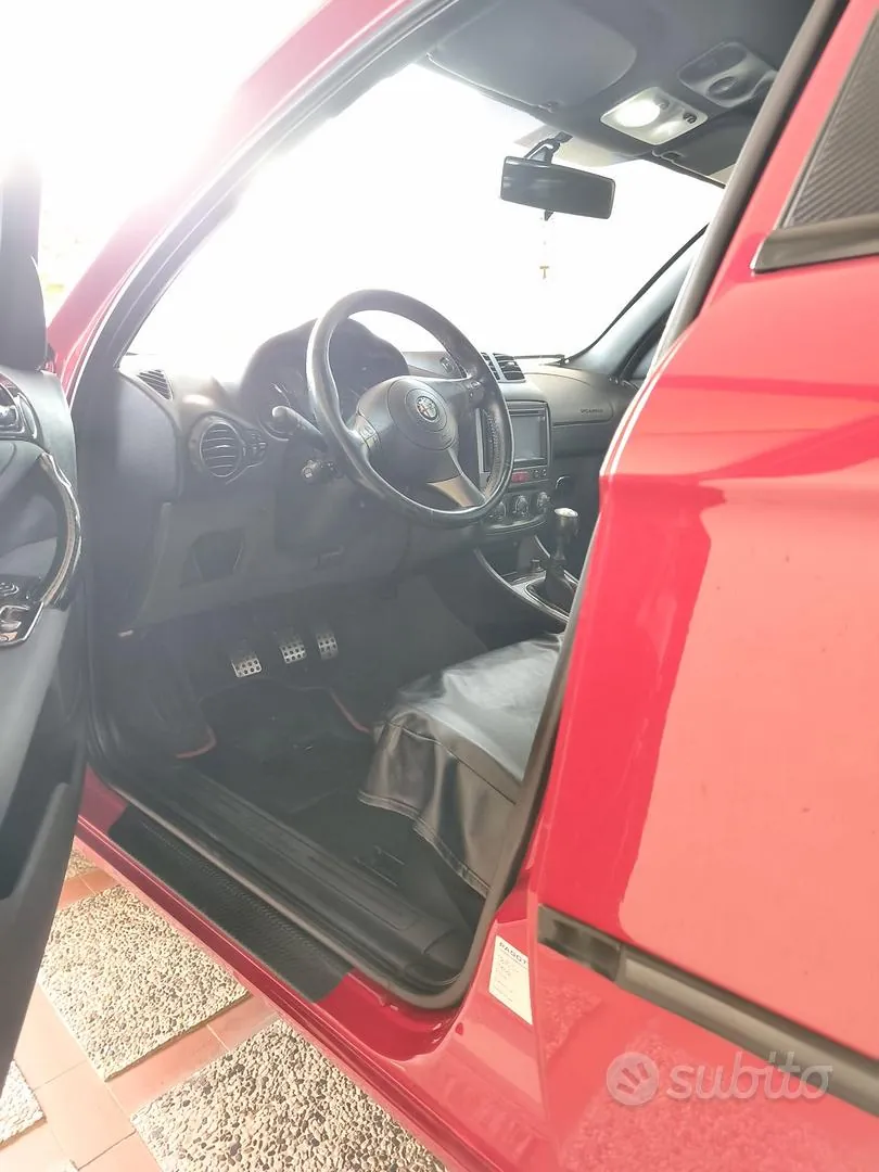 Alfa Romeo 147 2008 photo 2