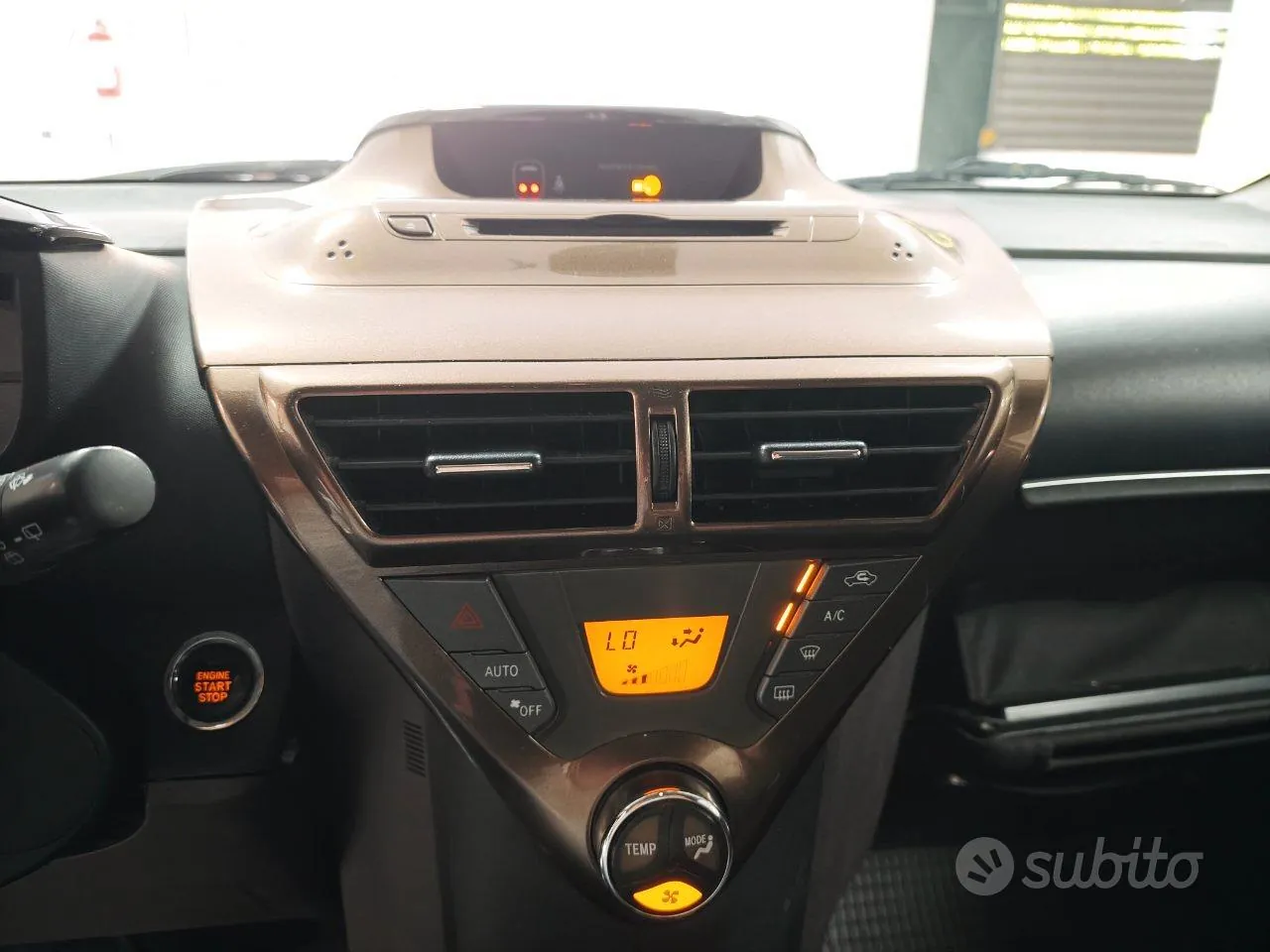 Toyota Iq 2011 photo 4