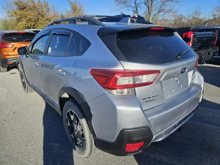 Subaru Crosstrek 2019 photo 2