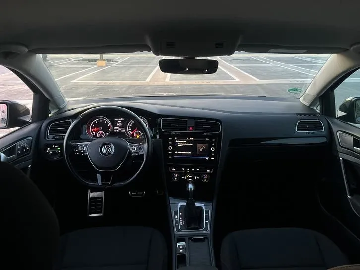Volkswagen Golf 2017 photo 2