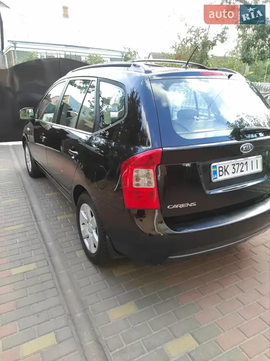 Kia Carens