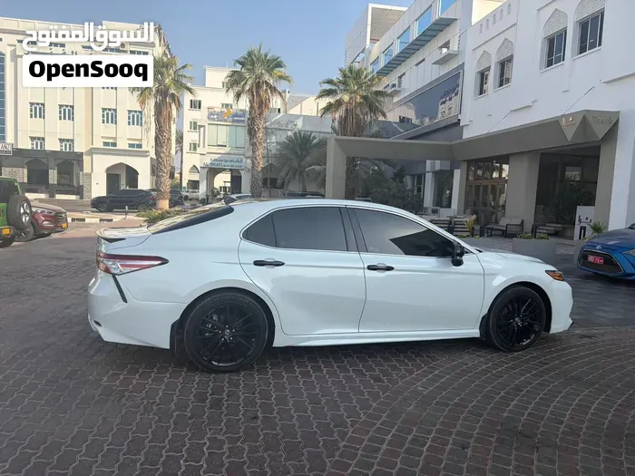 Toyota Camry 2018 photo 2