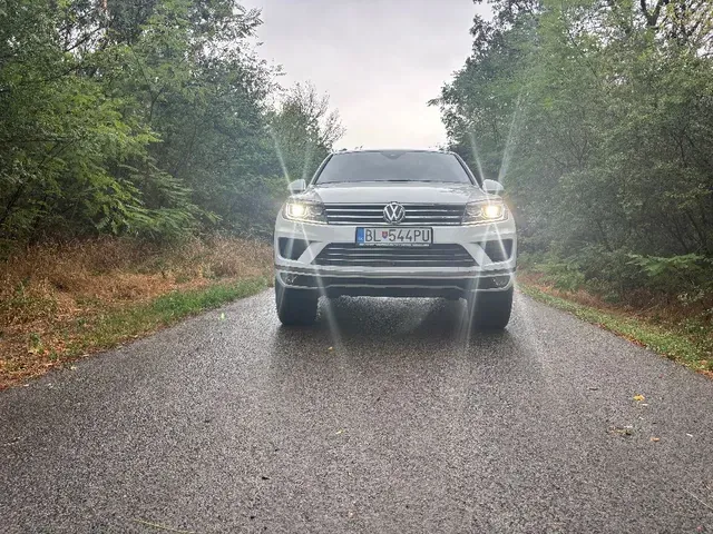 Volkswagen Touareg 2017 photo 2