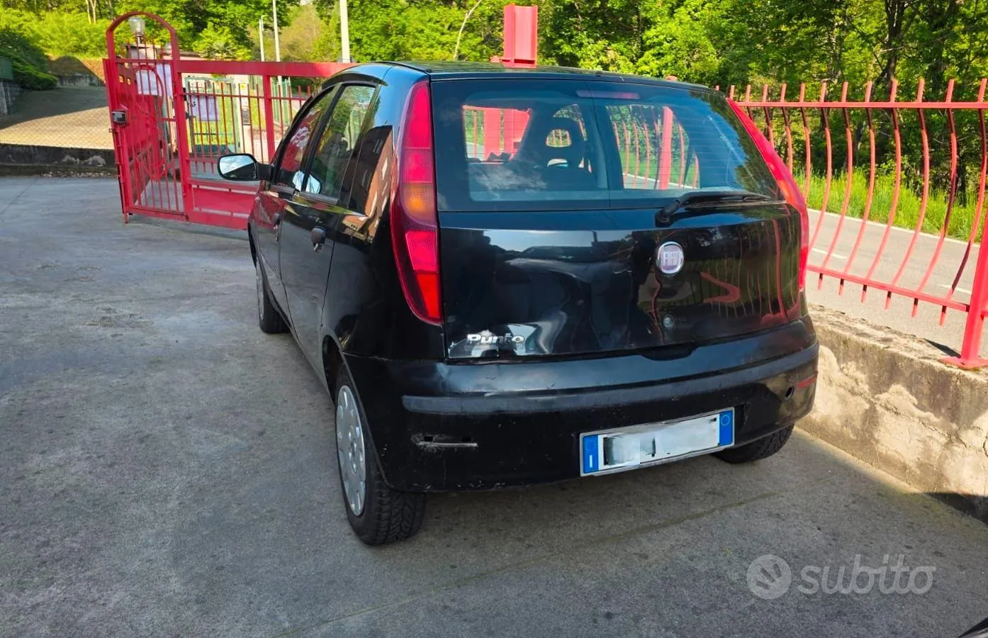 Fiat Punto 2010 photo 2