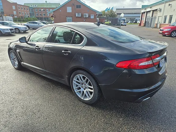 Jaguar Xf 2013 photo 3