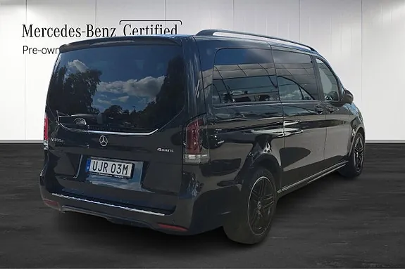 Mercedes-Benz V300 2026 photo 4