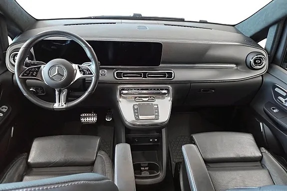Mercedes-Benz V300 2026 photo 5