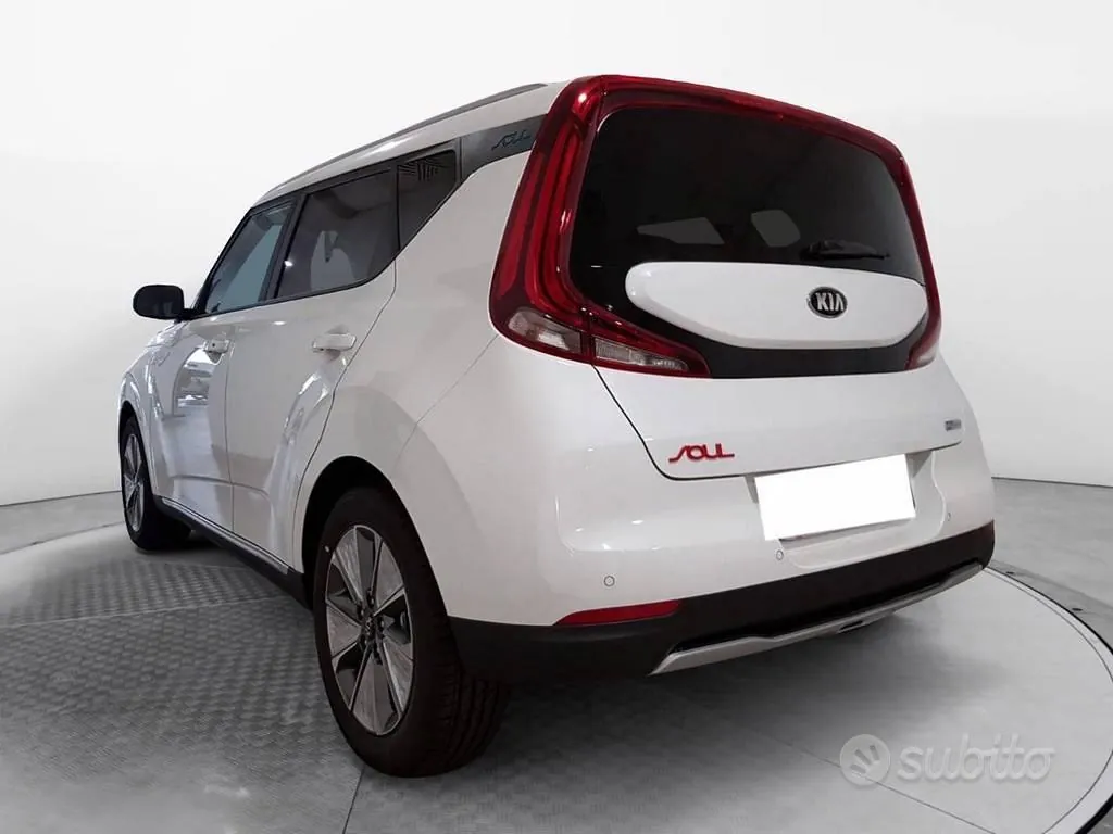 Kia E-Soul 2022 photo 4