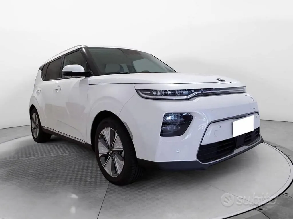 Kia E-Soul 2022 photo 2