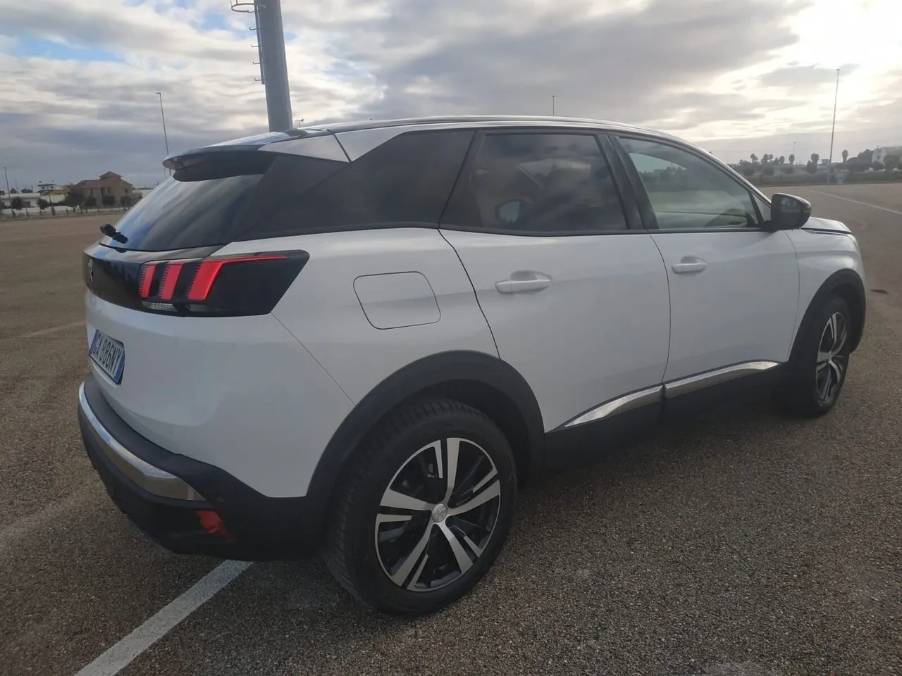 Peugeot 3008 2020 photo 3