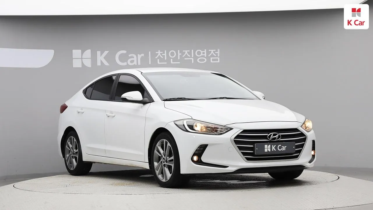 Hyundai Avante 2018 photo 3