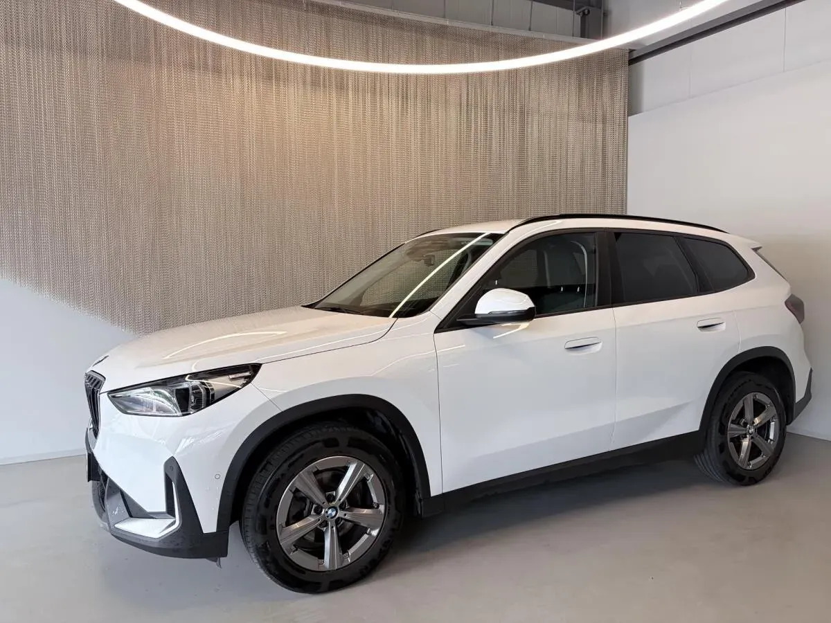 BMW X1 2022 photo 3