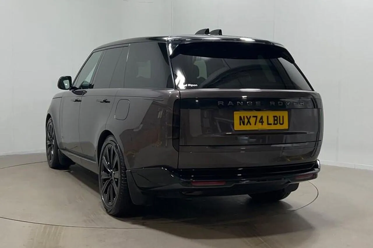 Land Rover Range Rover 2024 photo 3