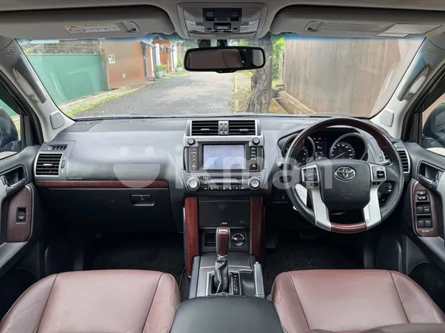 Toyota Land Cruiser Prado 2017 photo 4