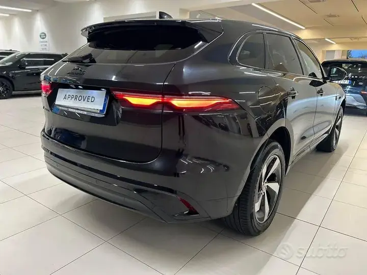 Jaguar F-Pace 2022 photo 2