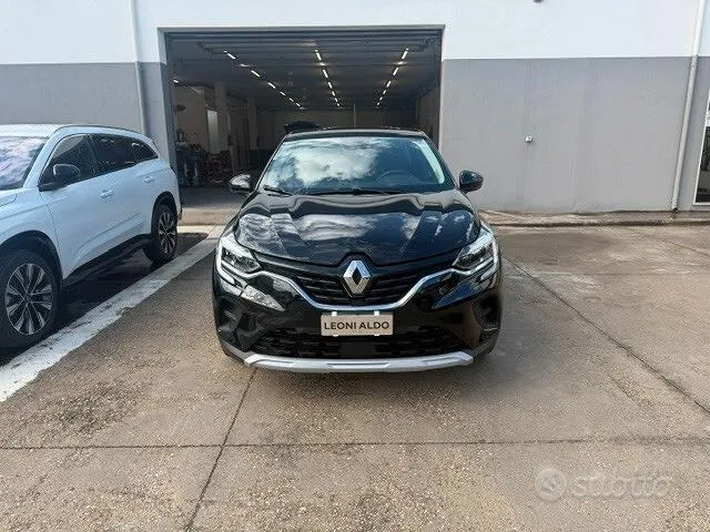 Renault Captur 2024 photo 2