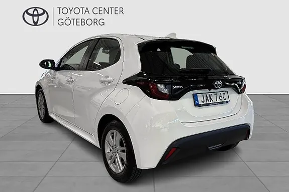 Toyota Yaris 2023 photo 4