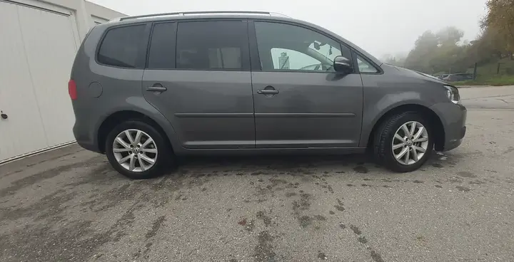 Volkswagen Touran 2014 photo 3