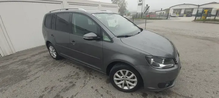 Volkswagen Touran 2014 photo 2