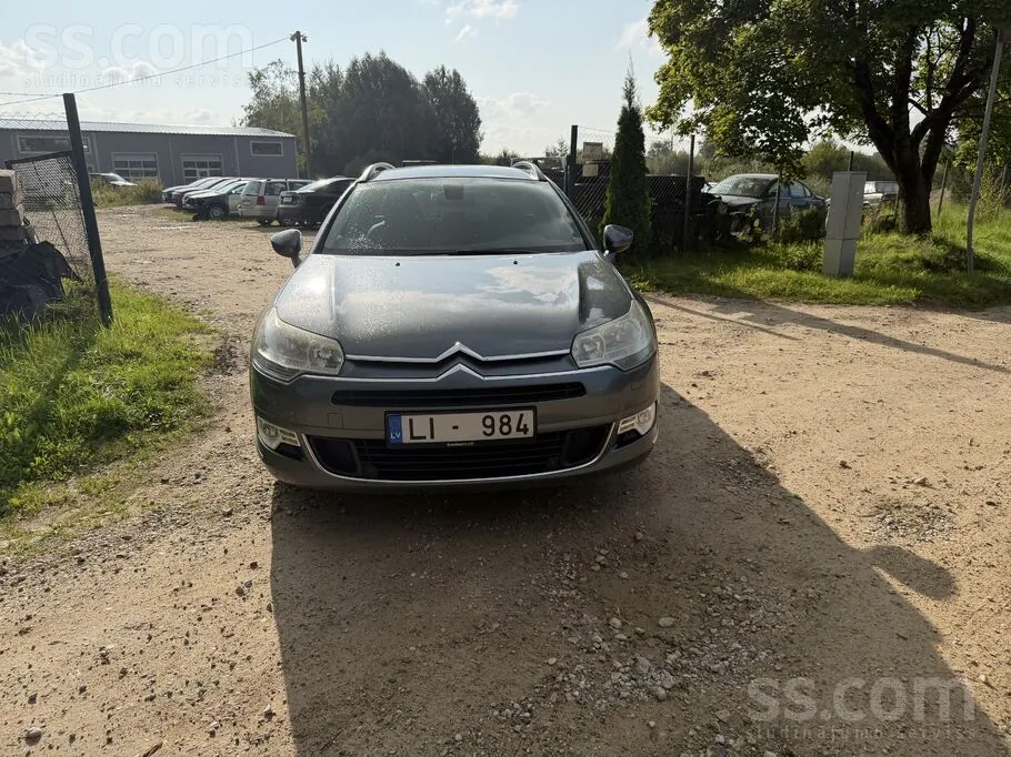 Citroen C5 2011 photo 2