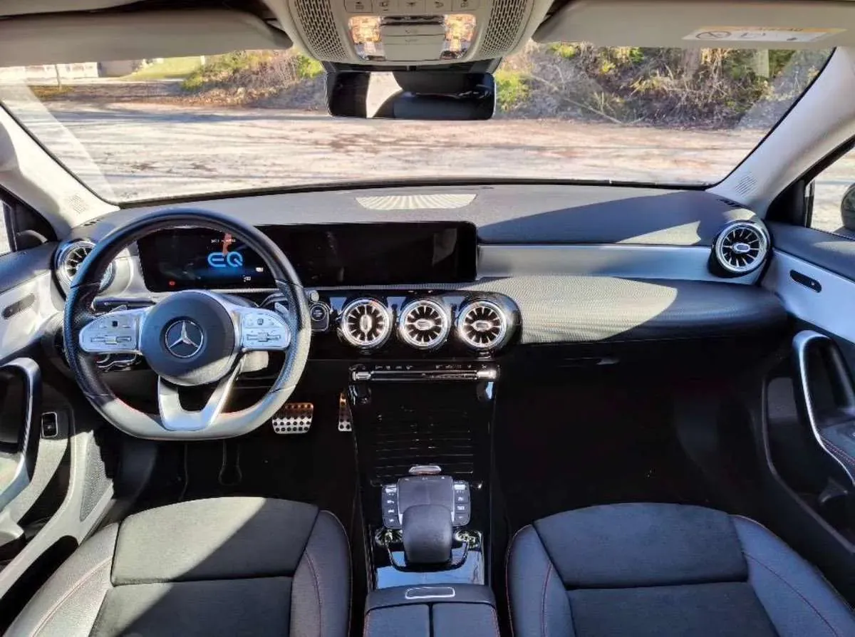 Mercedes-Benz A-Class 2020 photo 3