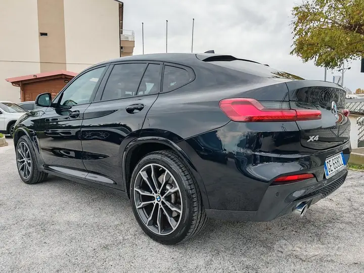 BMW X4 2021 photo 2